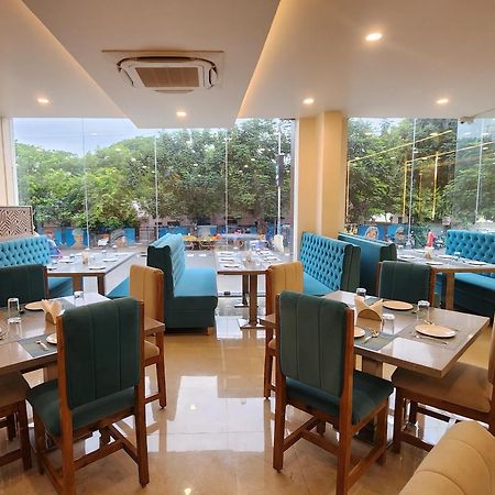 Hotel Janas Tirupati Luaran gambar