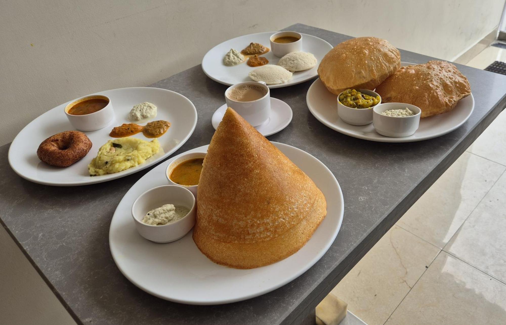 Hotel Janas Tirupati Luaran gambar