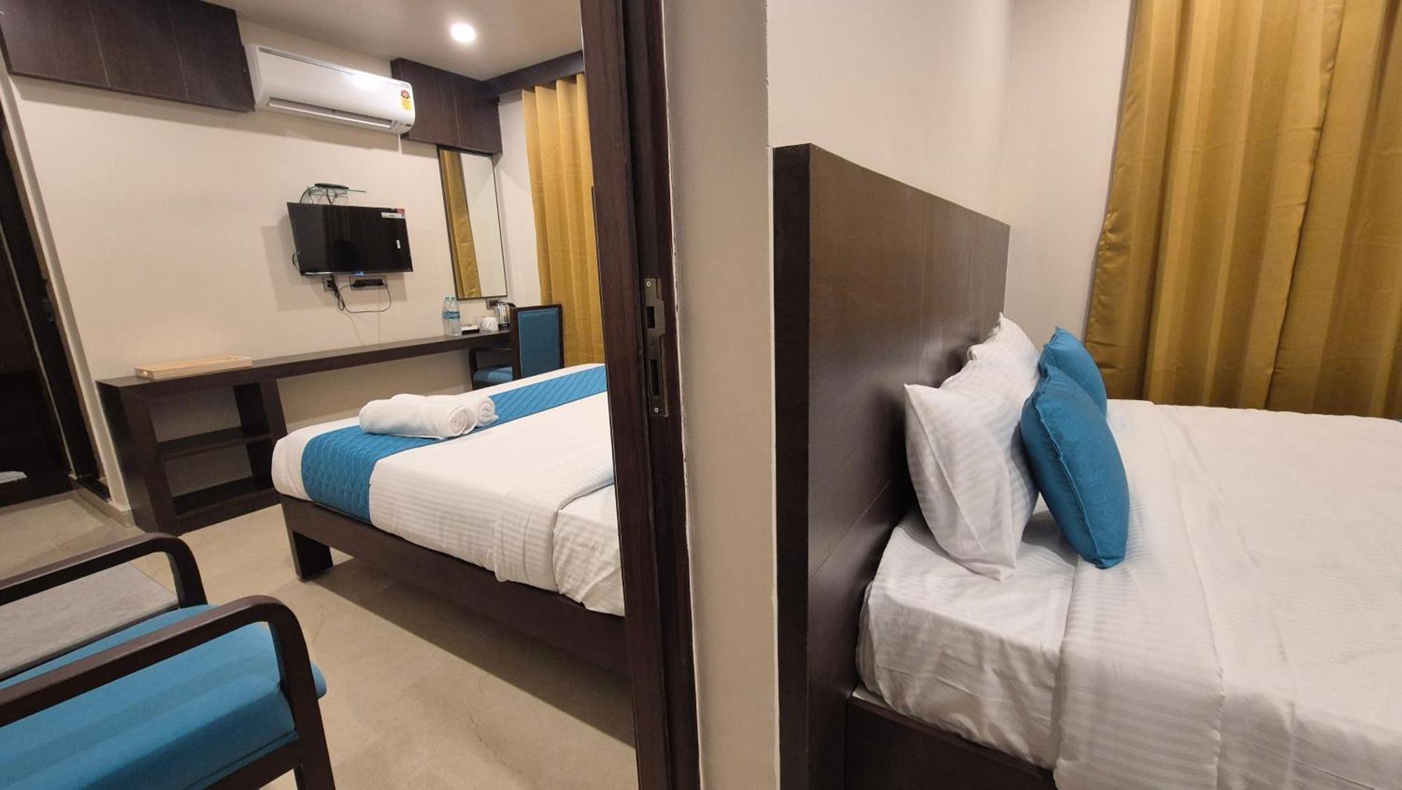 Hotel Janas Tirupati Luaran gambar