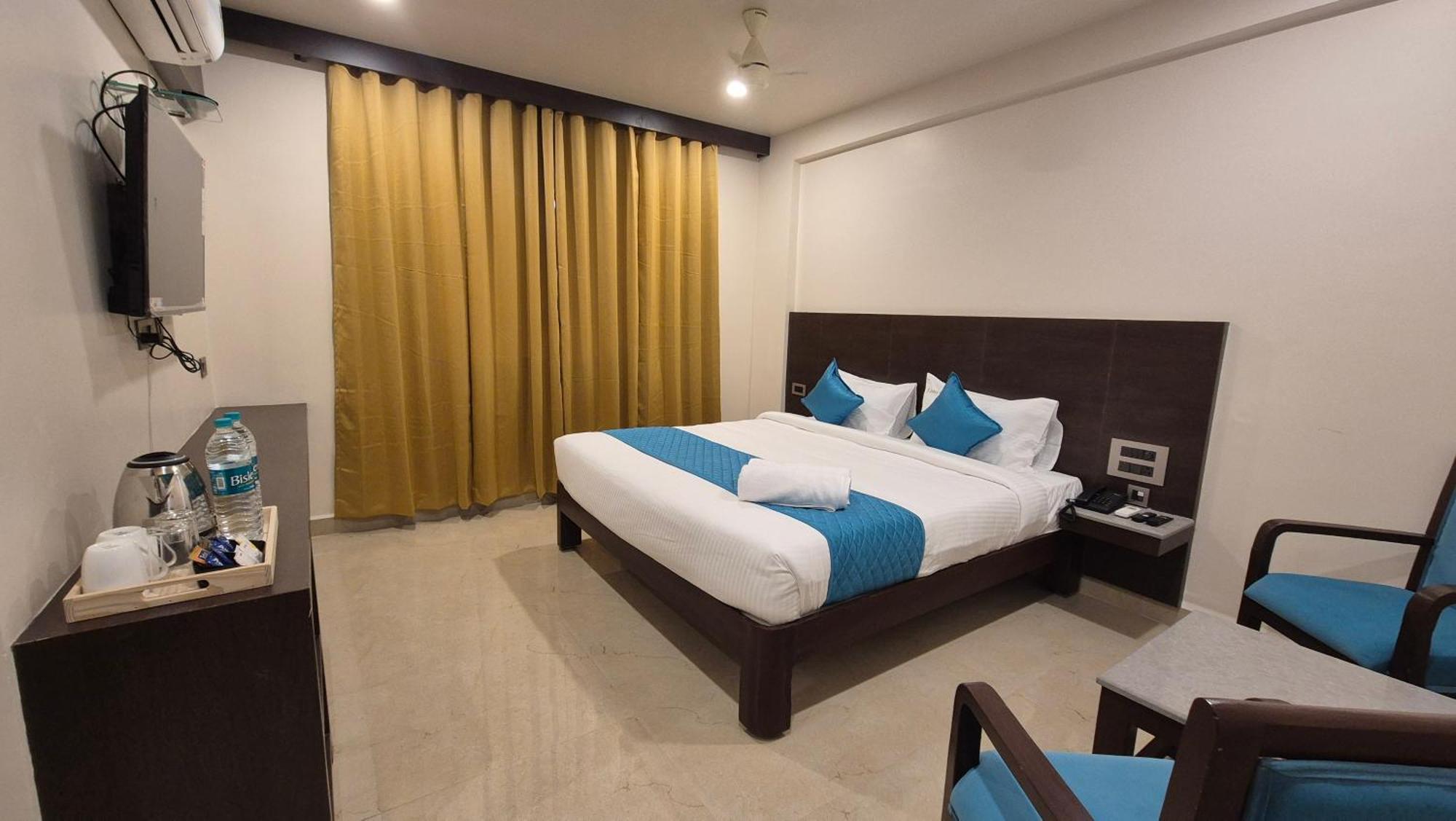 Hotel Janas Tirupati Luaran gambar