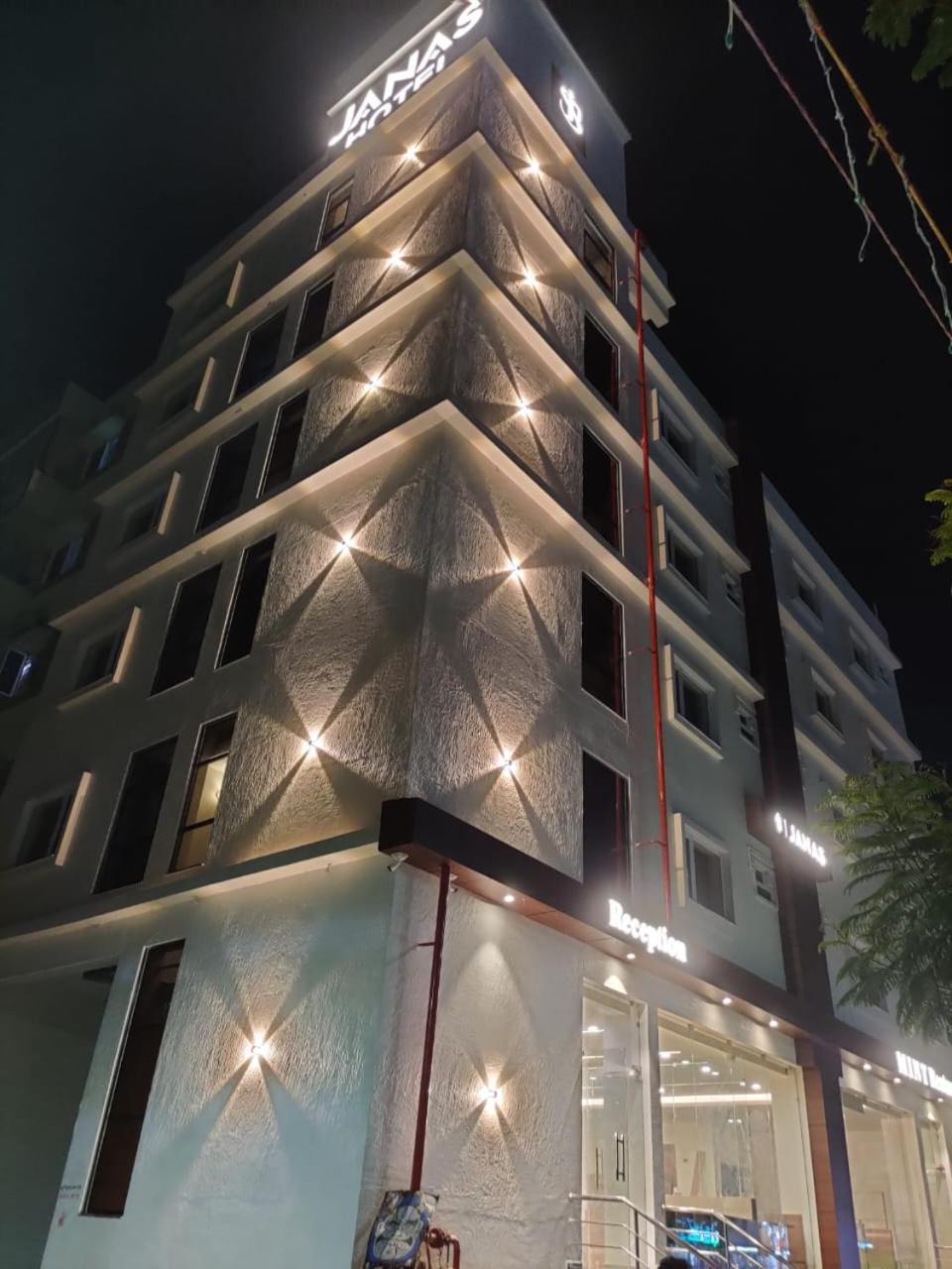 Hotel Janas Tirupati Luaran gambar