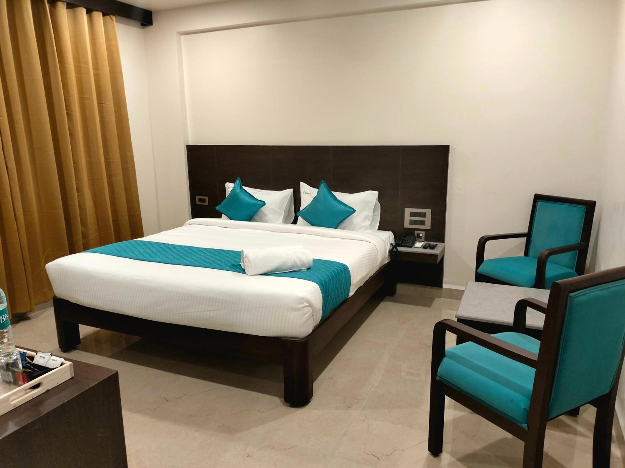 Hotel Janas Tirupati Luaran gambar